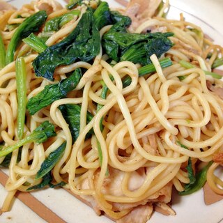 酢醤油でさっぱり◎ホウレン草の焼きそば